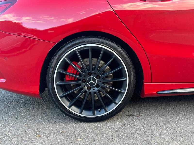 MERCEDES-BENZ CLA
