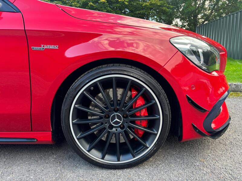 MERCEDES-BENZ CLA