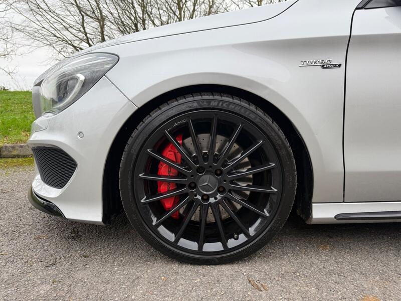 MERCEDES-BENZ CLA