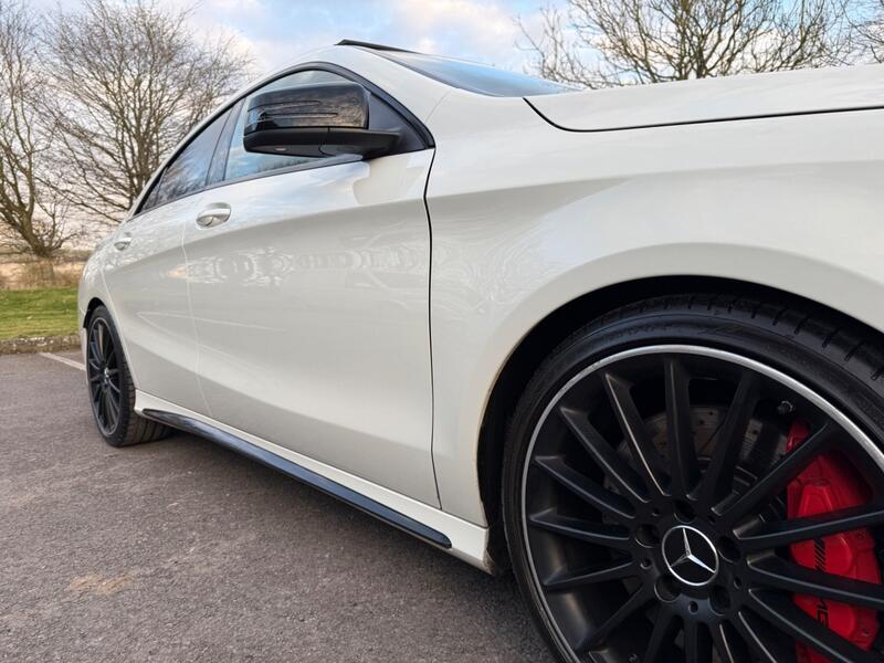 MERCEDES-BENZ CLA