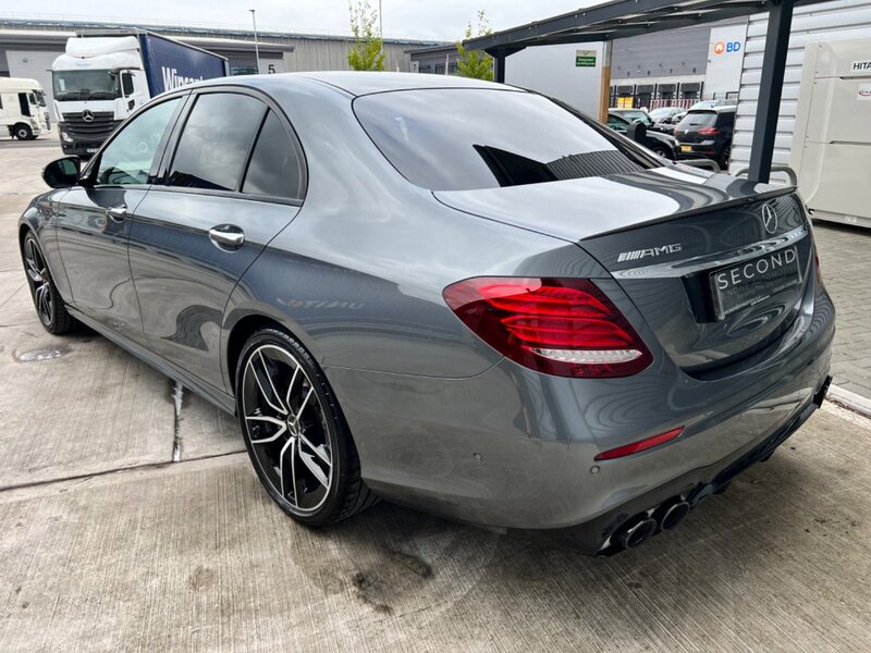 MERCEDES-BENZ E CLASS